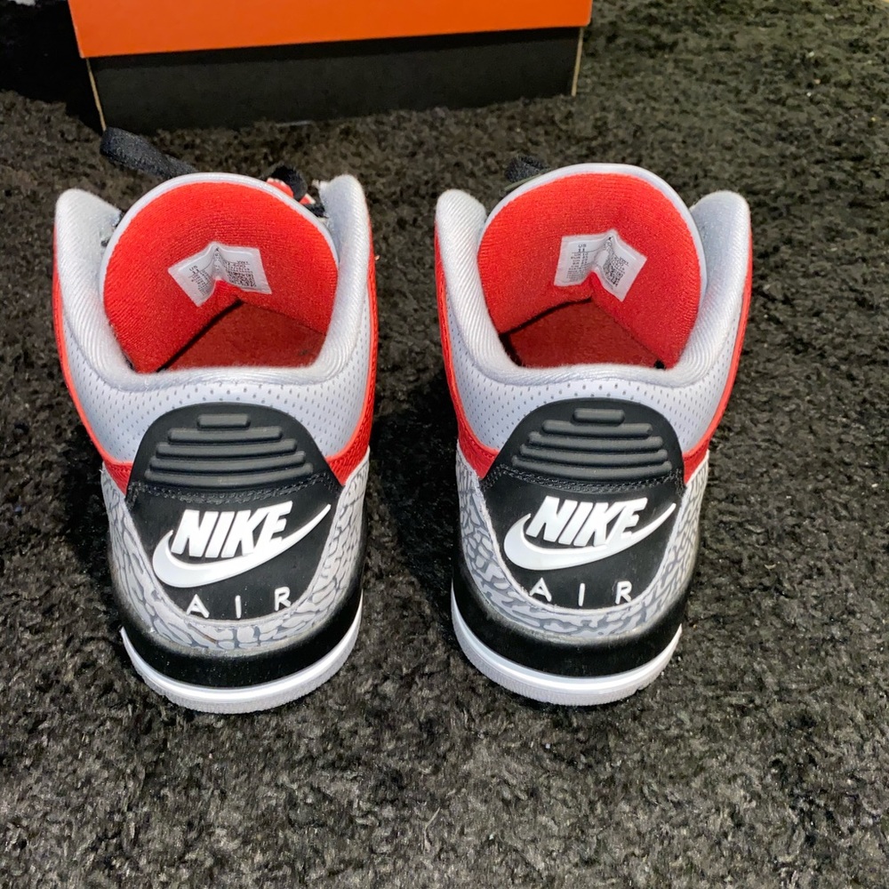 AIR JORDAN 3 RETRO SE 'UNITE' , fire red !